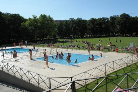 Piscina municipal exterior