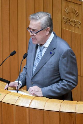20251014_Parlamento_proxecto_lei_protección_saude_menores_(2)_20251014143427.jpeg
