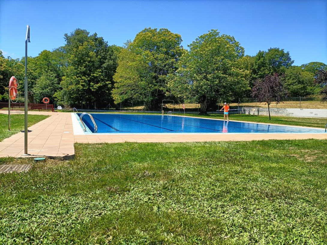 Piscinas Municipais de Albarellos