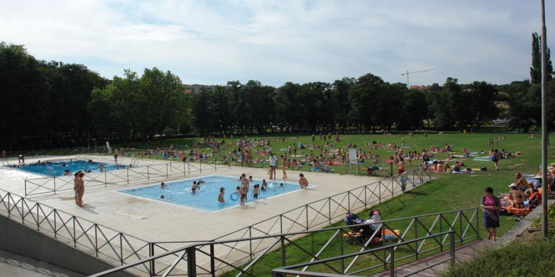  Piscinas o aire libre